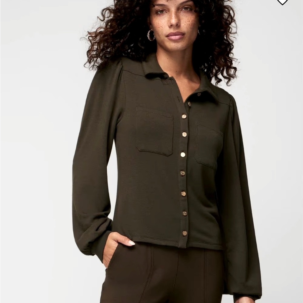 NWT White House Black Market Army Green Soft Long sleeve top. Size Large